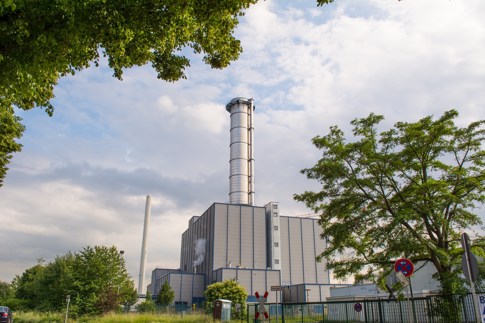 https://energikontorensverige.se/custom/uploads/2026/06/power-station-643539_1920.jpg